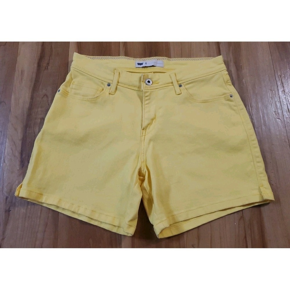 Levis Banana Yellow Shorts Womens Size 4 Waist‎ 29